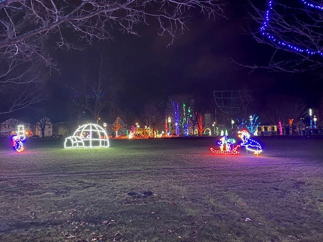 Load image into Gallery viewer, 10' Igloo Ground Mount Christmas Decoration